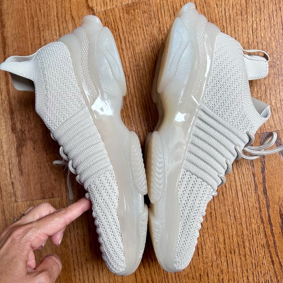 Cushionaire Uni Sneakers - Picture 5 of 6